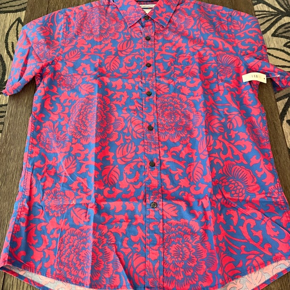 Amazon Essentials Button Down - Picture 8 of 11